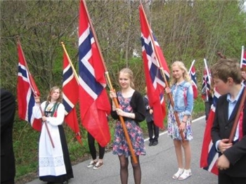 Uavhentede gevinster fra utlodningen på Torvet i Hvitsten 17. mai 2015.